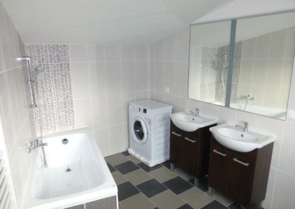 Na prenájom zrekonštruovaný kancelársky priestor o výmere 85 m2 s vlastným vstupom.