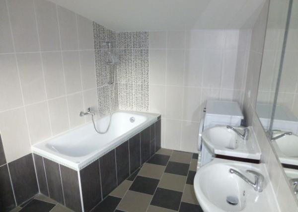 Na prenájom zrekonštruovaný kancelársky priestor o výmere 85 m2 s vlastným vstupom.