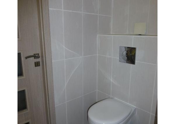 Na prenájom zrekonštruovaný kancelársky priestor o výmere 85 m2 s vlastným vstupom.