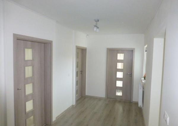 Na prenájom zrekonštruovaný kancelársky priestor o výmere 85 m2 s vlastným vstupom.