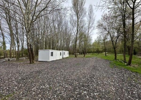 Na prenájom pekný pozemok vhodný pre voľno časové aktivity.