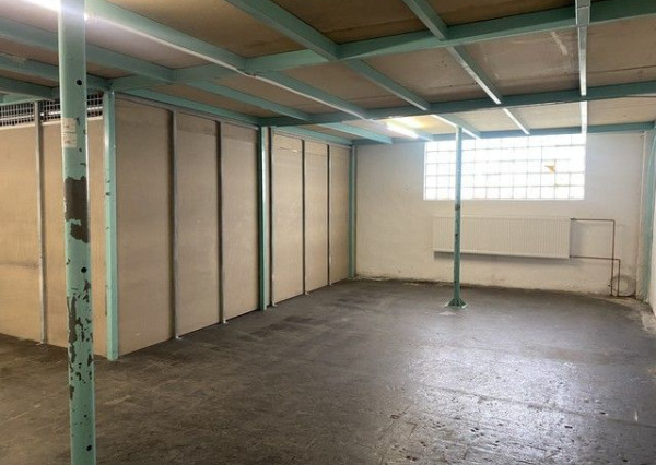 Menšie skladové priestory na prenájom - od 2 m2 do 52 m2, ul. Stará Vajnorská.