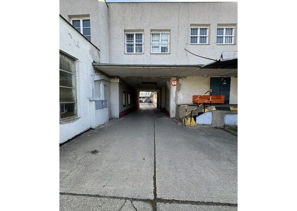 Vykurovaný skladový priestor na prenájom - 300 m2, Kukučínova ul.
