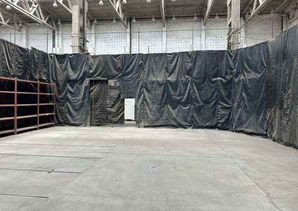 Skladovací priestor na prenájom - 240 m2,  Kopčianska ul.