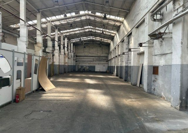 Sklad s administratívnym a sociálnym zázemím na prenájom - 810 m2, Kukučínova ul.