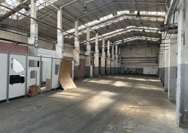 Sklad s administratívnym a sociálnym zázemím na prenájom - 810 m2, Kukučínova ul.