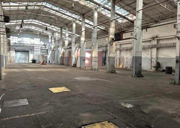 Sklad s administratívnym a sociálnym zázemím na prenájom - 810 m2, Kukučínova ul.