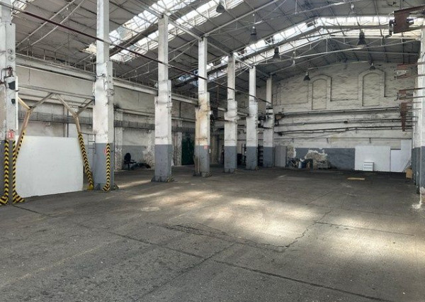 Sklad s administratívnym a sociálnym zázemím na prenájom - 810 m2, Kukučínova ul.