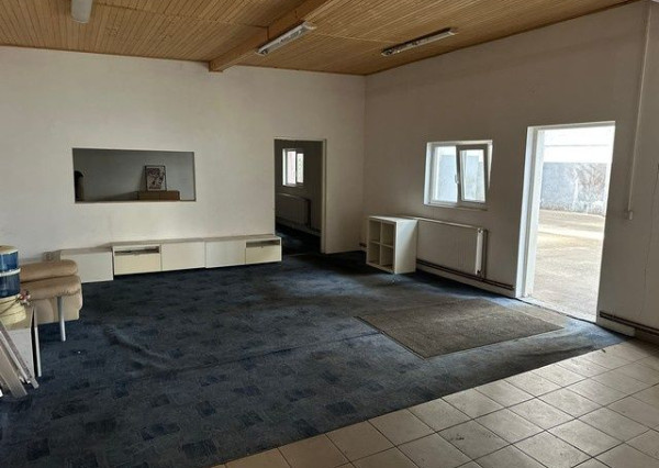 Sklad s administratívnym a sociálnym zázemím na prenájom - 810 m2, Kukučínova ul.