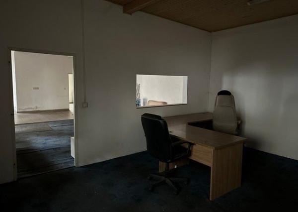 Sklad s administratívnym a sociálnym zázemím na prenájom - 810 m2, Kukučínova ul.