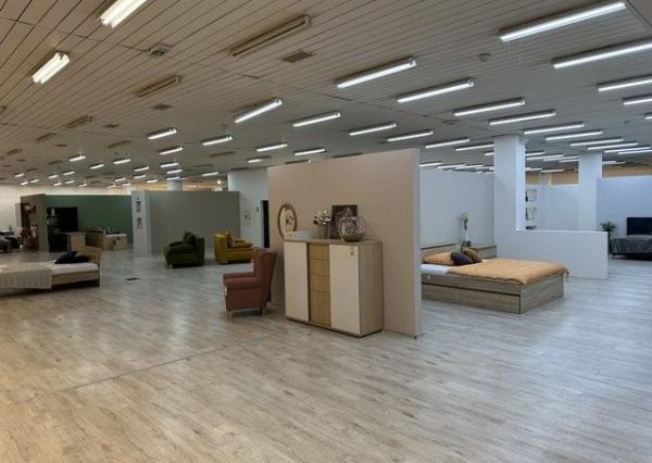 Na prenájom obchodné priestory v rôznych výmerách v Rači.