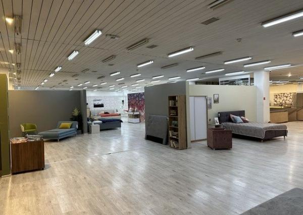 Na prenájom obchodné priestory v rôznych výmerách v Rači.