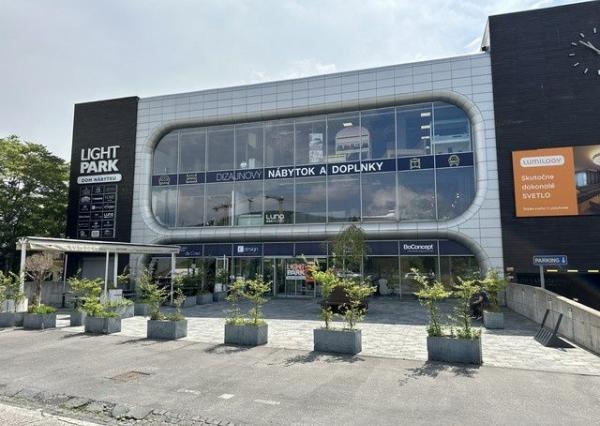 Obchodné priestory so zvýhodneným nájomným na prenájom - od 150 m2, Račianska ul.