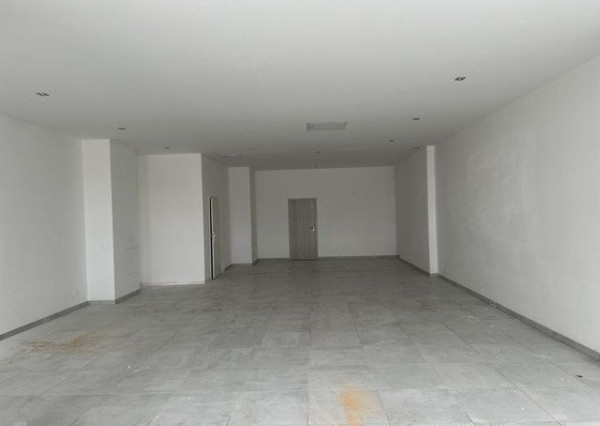 Obchodný priestor v novostavbe bytového domu na prenájom - 109 m2, ul. Závodu Matador.