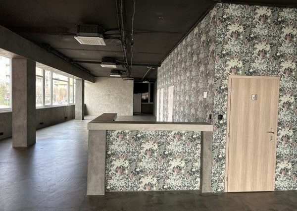 Na prenájom obchodný priestor v polyfunkčnom dome Mendelsohn – 181,70 m²