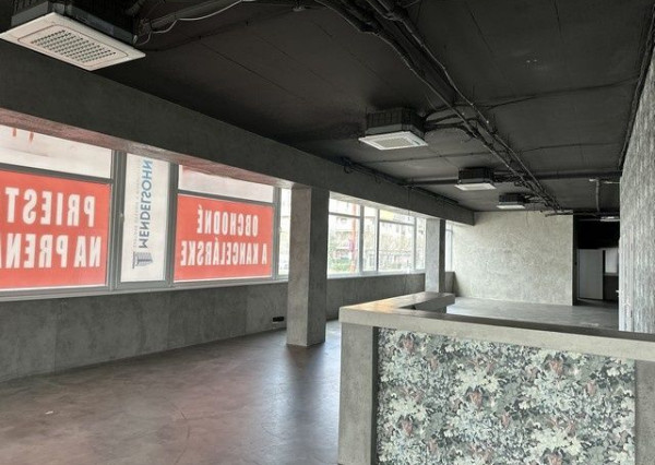 Na prenájom obchodný priestor v polyfunkčnom dome Mendelsohn – 181,70 m²
