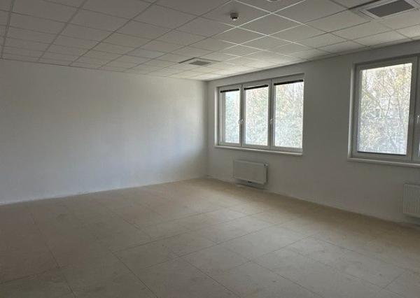 Na prenájom nebytový priestor v projekte Rínok Rača – 45 m²