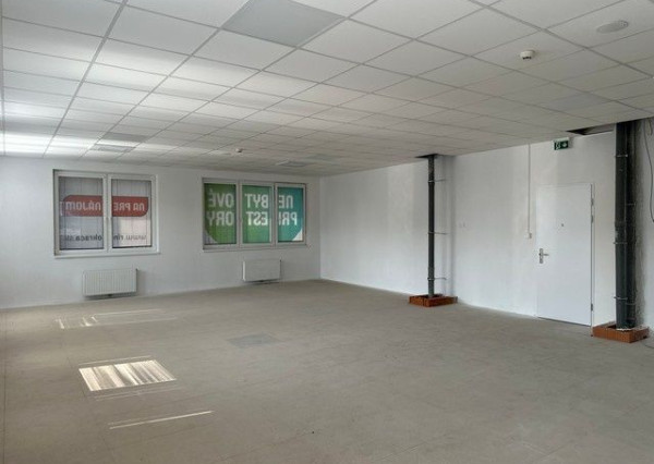 Na prenájom nebytový priestor v projekte Rínok Rača – 148 m²