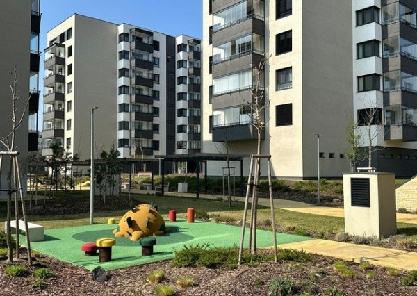 Na prenájom nebytový priestor v projekte Rínok Rača – 148 m²