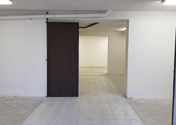 Prenajmem obchodné, komerčné priestory v Nitre na Zobore.