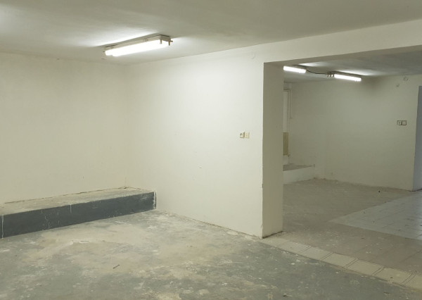 Prenajmem obchodné, komerčné priestory v Nitre na Zobore.