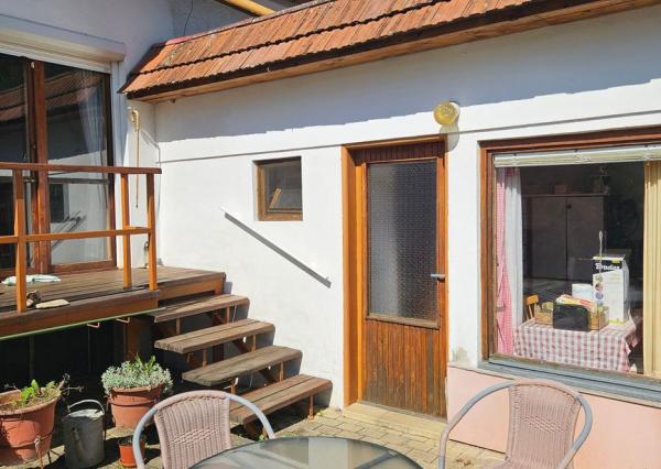 Na predaj rodinný dom v obci Ratnovce s krásnym  pozemkom 1202m2