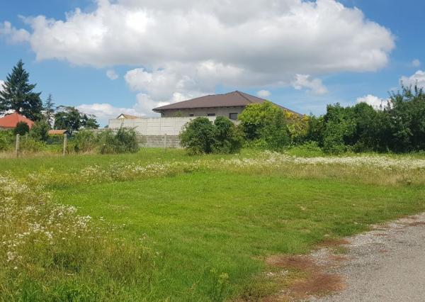 Predám stavebný pozemok Nitra - Lehota.