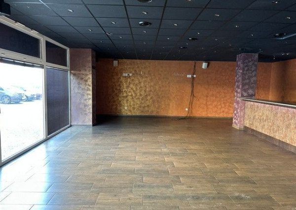 Dvojpodlažný obchodný priestor s vlastným parkovaním na prenájom - 181 m2, Údernícka ul.