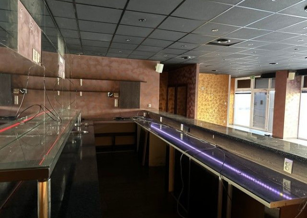 Dvojpodlažný obchodný priestor s vlastným parkovaním na prenájom - 181 m2, Údernícka ul.