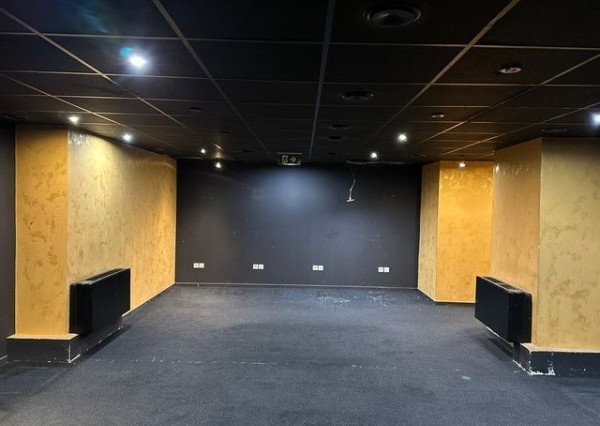 Dvojpodlažný obchodný priestor s vlastným parkovaním na prenájom - 181 m2, Údernícka ul.