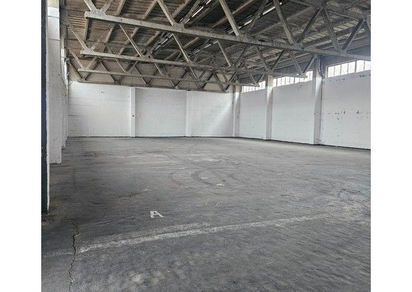 Na prenájom sklad s výmerou 168 m2 a 391 m2