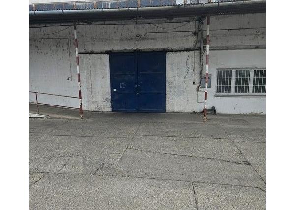 Na prenájom skladový priestor o výmere 280 m2.