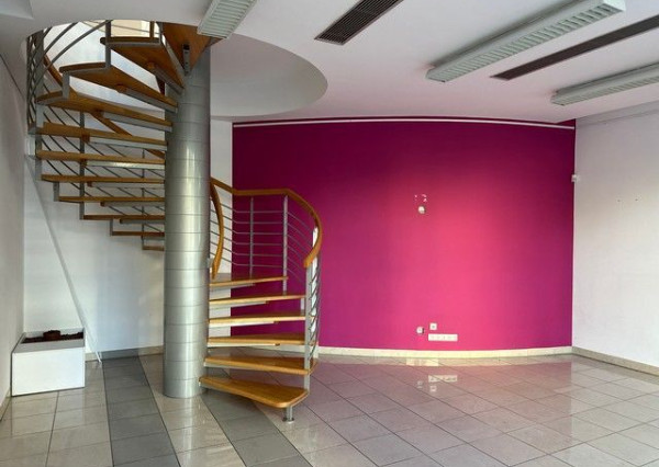 Reprezentatívny obchodno-administratívny priestor na prenájom – 137 m², Košická ulica.