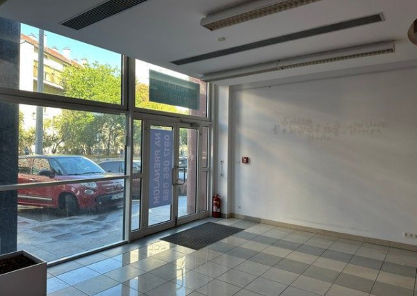 Reprezentatívny obchodno-administratívny priestor na prenájom – 137 m², Košická ulica.