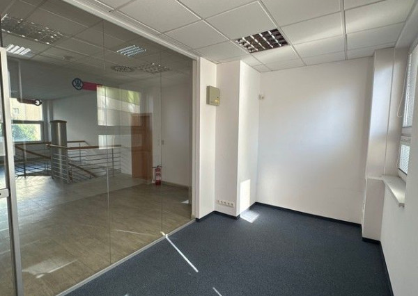 Reprezentatívny obchodno-administratívny priestor na prenájom – 137 m², Košická ulica.