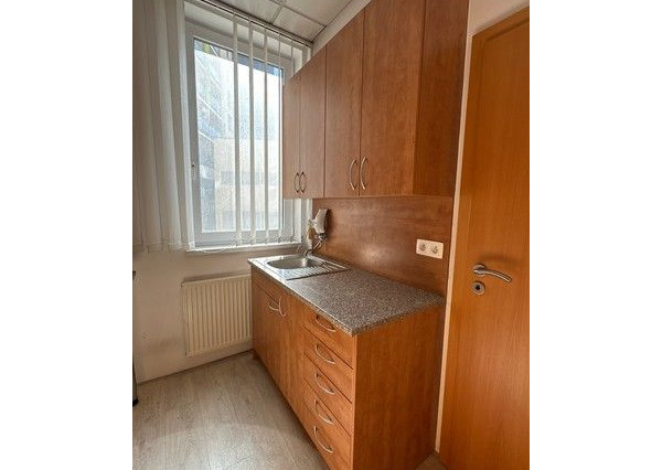 Reprezentatívny obchodno-administratívny priestor na prenájom – 137 m², Košická ulica.