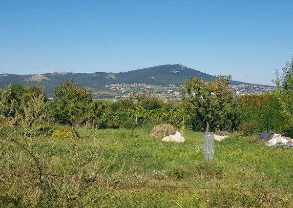 Predám pozemok pre RD Nitra - Mlynárce 575m2.