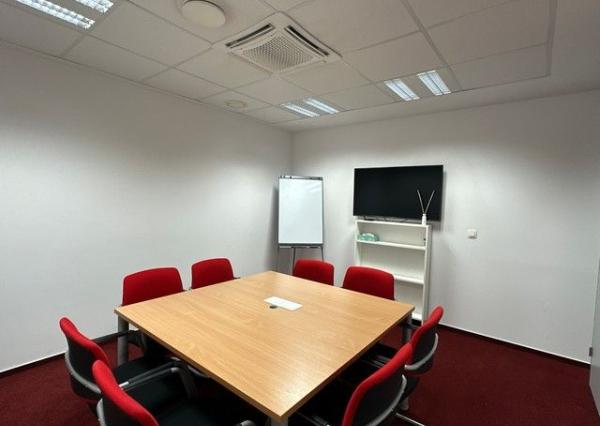 Reprezentatívne administratívne priestory na prenájom - od 18 m2, Košická ul.