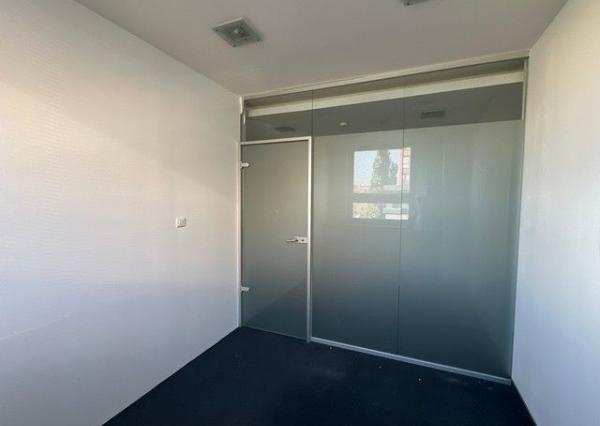 Uzavretý administratívny priestor na prenájom - 297 m2, Košická ul.