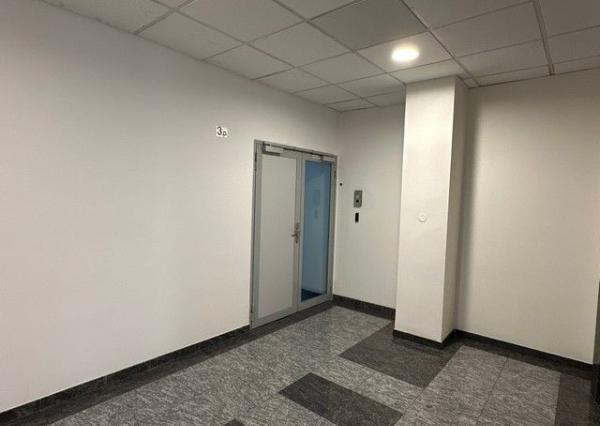 Uzavretý administratívny priestor na prenájom - 297 m2, Košická ul.