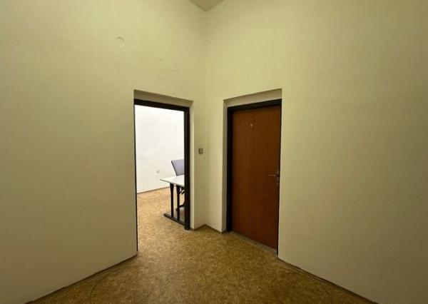 Vykurovaný nebytový priestor na prenájom - 46 m2, Panónska cesta.