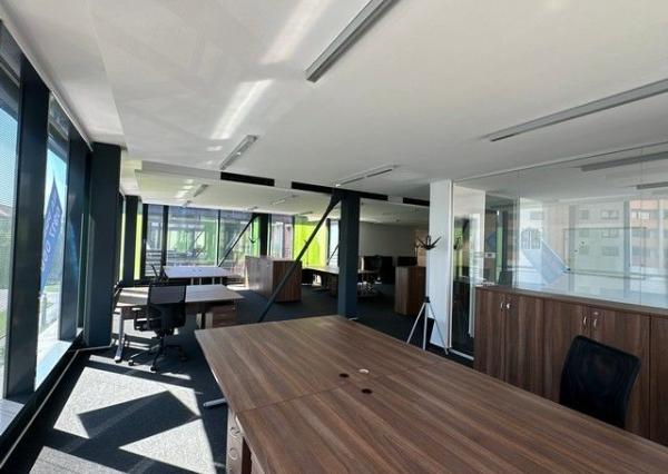 Reprezentatívny administratívny priestor na prenájom - 360 m2, Košická ul.