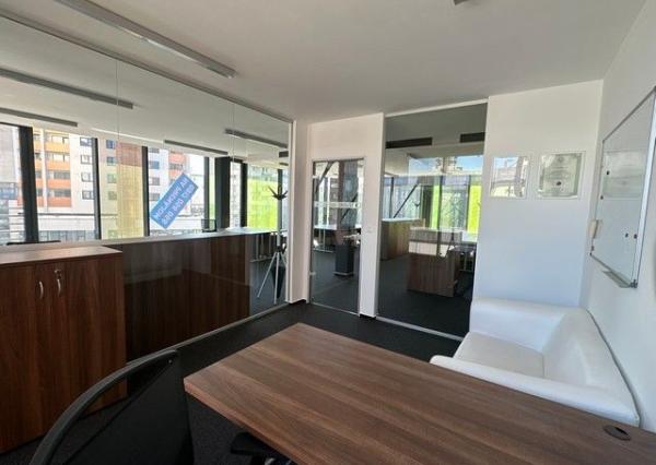 Reprezentatívny administratívny priestor na prenájom - 360 m2, Košická ul.