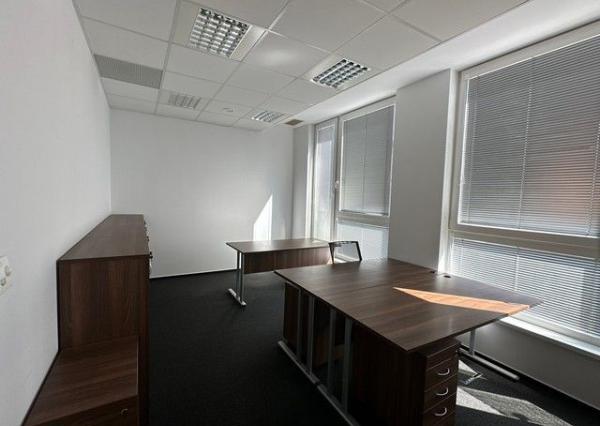 Reprezentatívny administratívny priestor na prenájom - 360 m2, Košická ul.