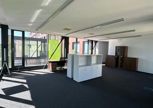 Reprezentatívny administratívny priestor na prenájom - 360 m2, Košická ul.