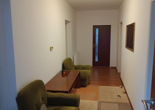 Predaj rodinného domu – Topoľčany Priestranný, útulný a v skvelej lokalite. Miesto, kde sa budete cítiť ako doma od prvého dňa.