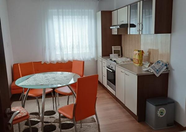 Predaj rodinného domu – Topoľčany Priestranný, útulný a v skvelej lokalite. Miesto, kde sa budete cítiť ako doma od prvého dňa.