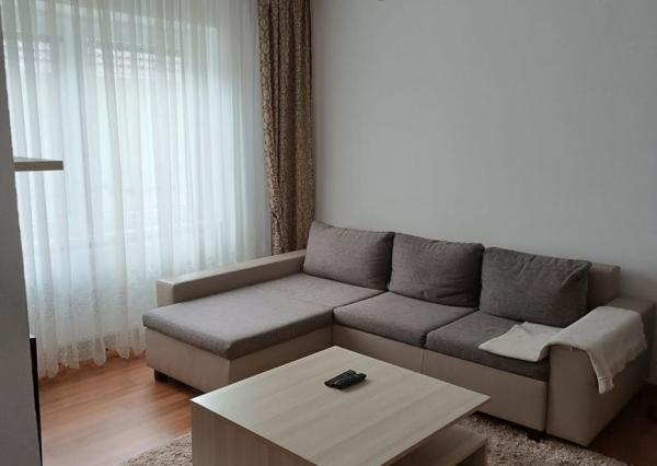 Predaj rodinného domu – Topoľčany Priestranný, útulný a v skvelej lokalite. Miesto, kde sa budete cítiť ako doma od prvého dňa.