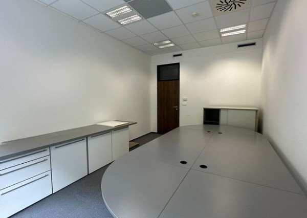 Kancelária v budove OMNIPOLIS na prenájom - 20,15 m2, ul. Trnavská cesta