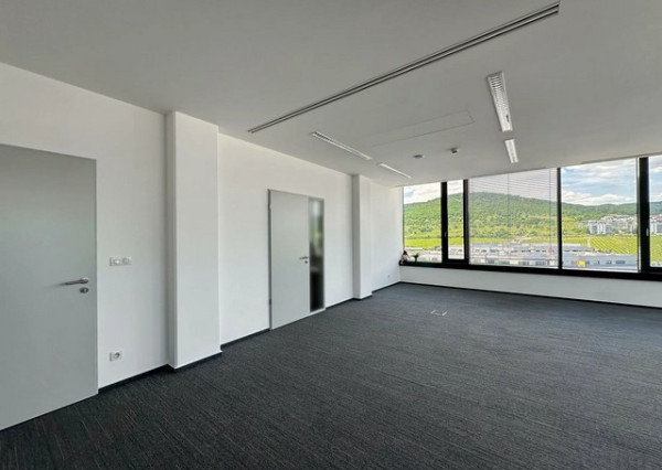 Reprezentatívny kancelársky priestor na prenájom - 102 m2, Račianska ul.